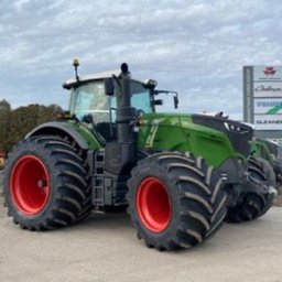 Company logo Advantage Farm Equipment