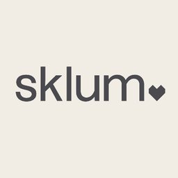 Logotipo de la empresa SKLUM