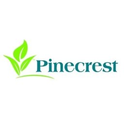 कंपनी का लोगो PINECREST